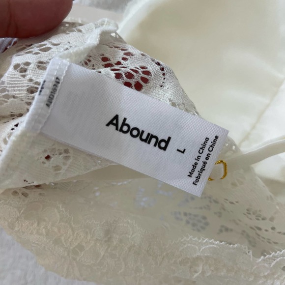 Abound Ivory Lace Padded Top Size Large. Sheer except for cup area. - Picture 3 of 3